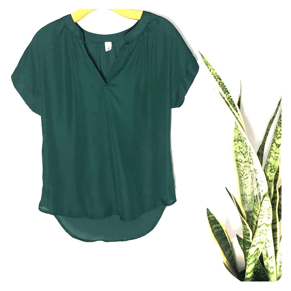 Cap sleeve green top. Size s